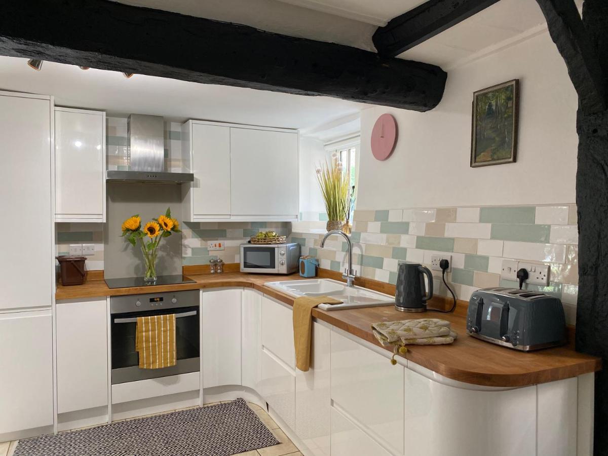 The Nook- A Rustic In A Beautiful Village. Casa de Férias Draycott (Somerset)
