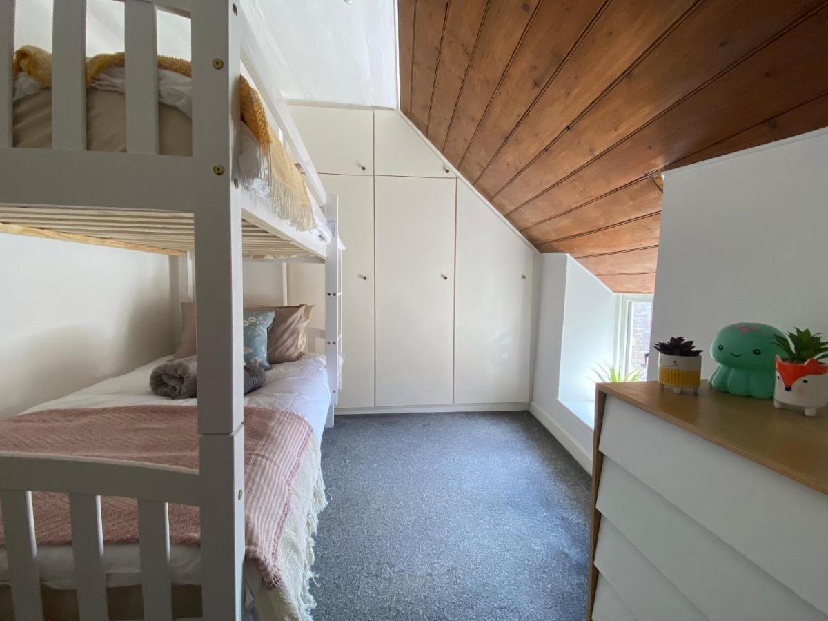 The Nook- A Rustic In A Beautiful Village. * Draycott (Somerset)