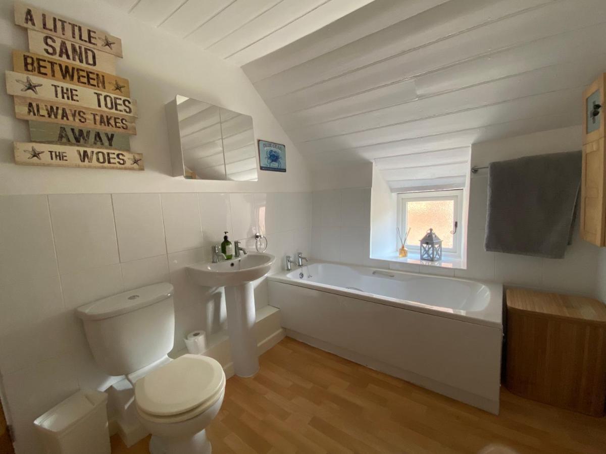 The Nook- A Rustic In A Beautiful Village. Casa de Férias
